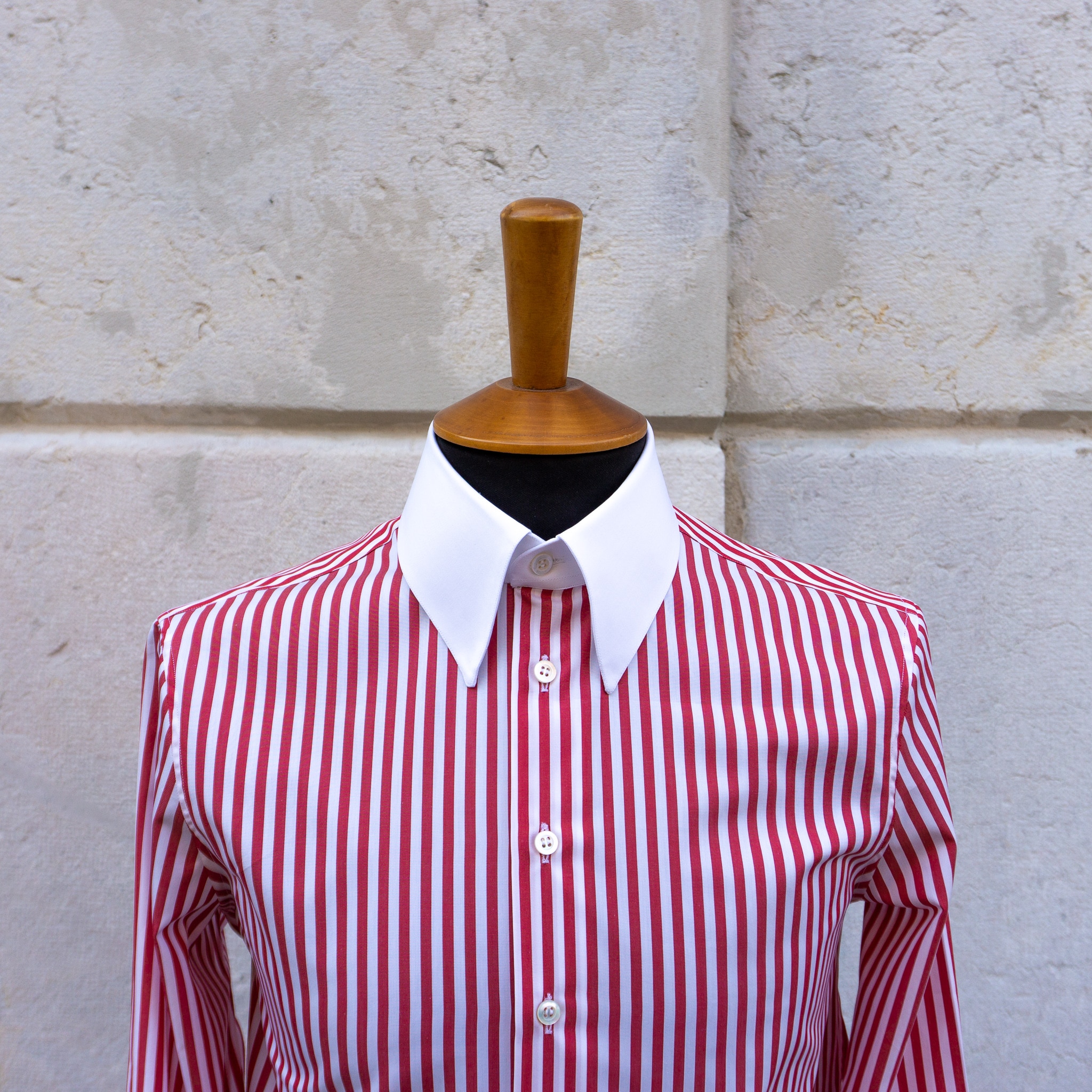 Buste Chemise pour homme | Chemise à col et poignets contrastés - Winchester shirt | Chemise sur mesure - Bespoke shirt | Revenga Chemisiers Genevois - Bespoke shirtmakers